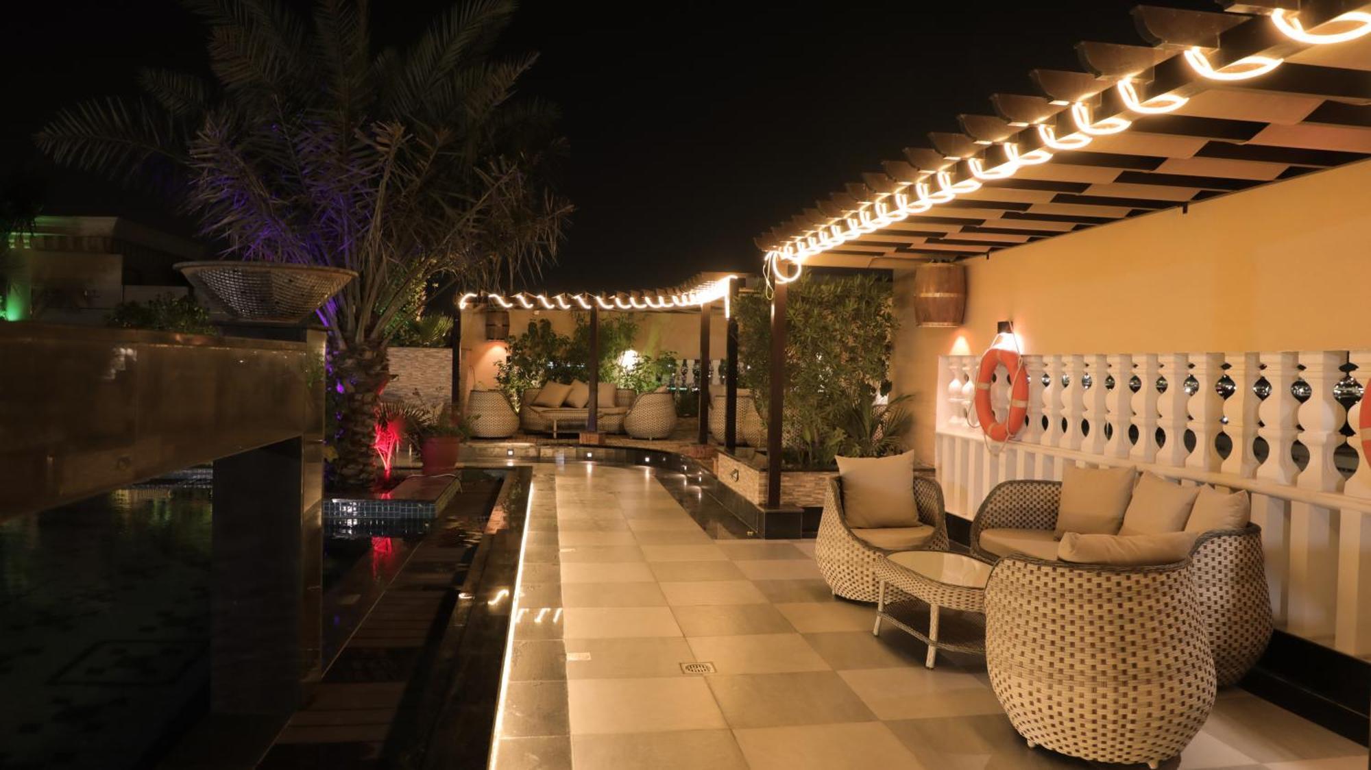 Готель La Zona Continental 4*