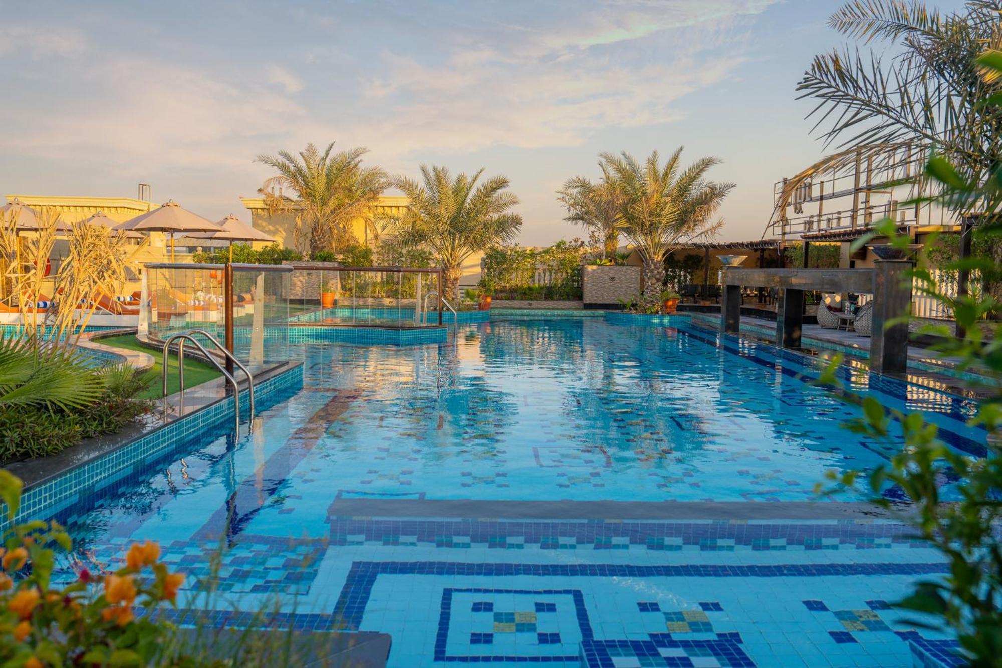La Zona Continental Готель 4*