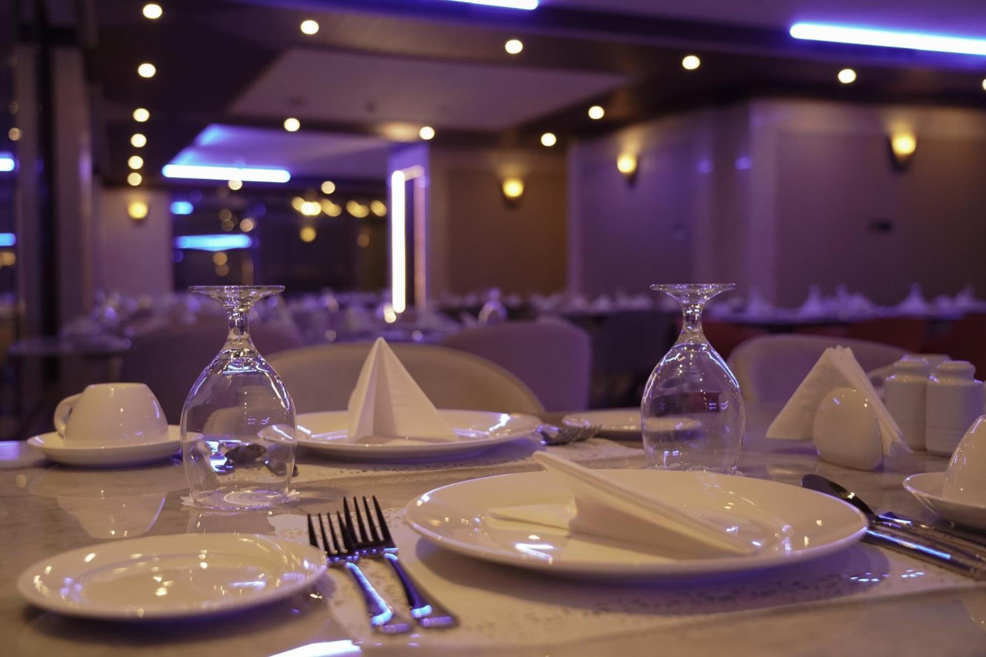La Zona Continental Hotel 4*