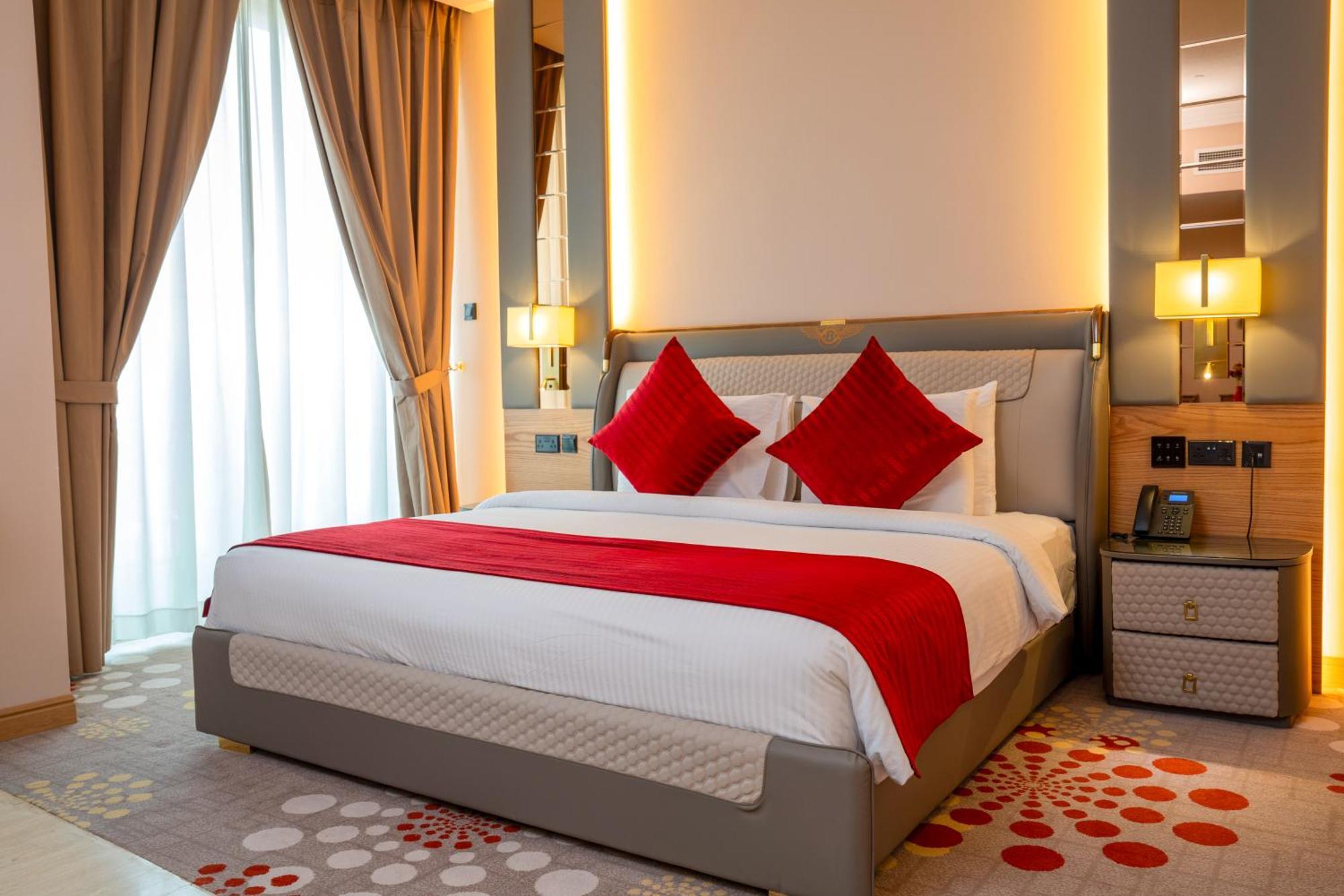 Готель La Zona Continental 4*
